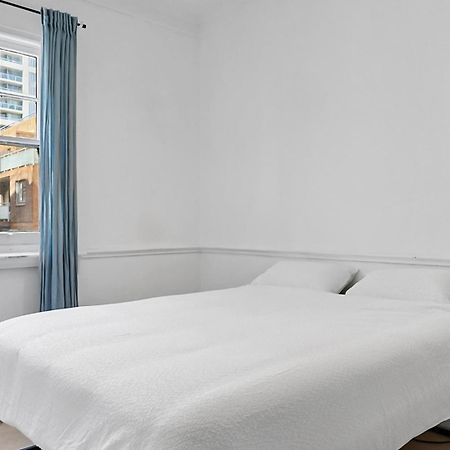 Venus By The Harbour Budget Hotel Sidney Exterior foto