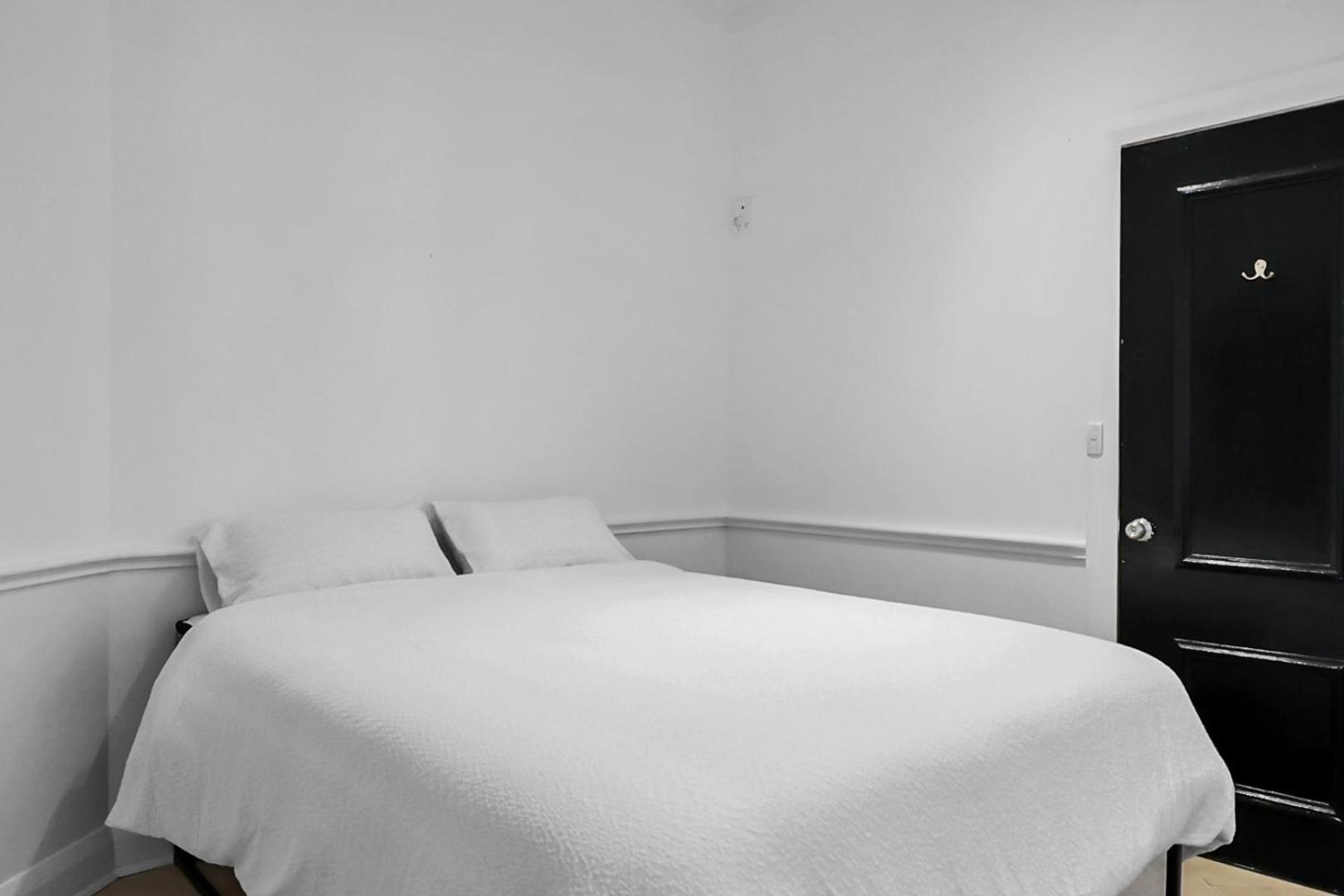 Venus By The Harbour Budget Hotel Sidney Exterior foto